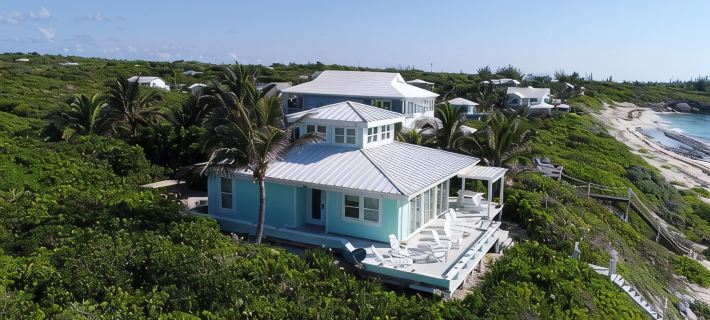 Beachfront paradise: Spectacular views, huge deck, central location, backup gen! Hotels in Elbow Cay
