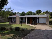 Family friendly bungalow in quiet surroundings, sleeps 7