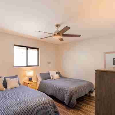 Family Lake House Retreat Rooms