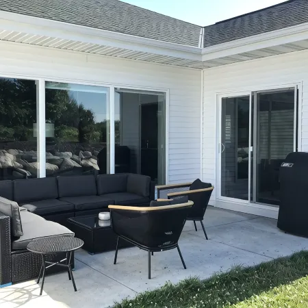 Vacation In STYLE! 2 minutes to Road America, Beach, Golf, Downtown Elkhart Lake