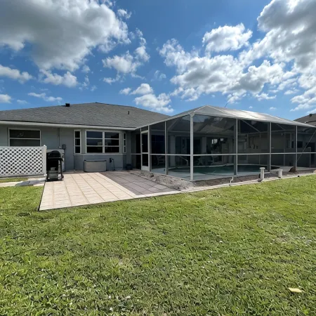 Vacation in Paradise on the Canal w/Heated Pool and minutes to the Beach!!