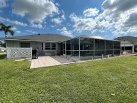 Vacation in Paradise on the Canal w/Heated Pool and minutes to the Beach!! - Jacuzzi