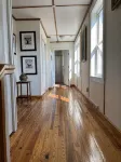 Spacious Loft on Middle Lane in Historic Downtown Beaufort - Homestays