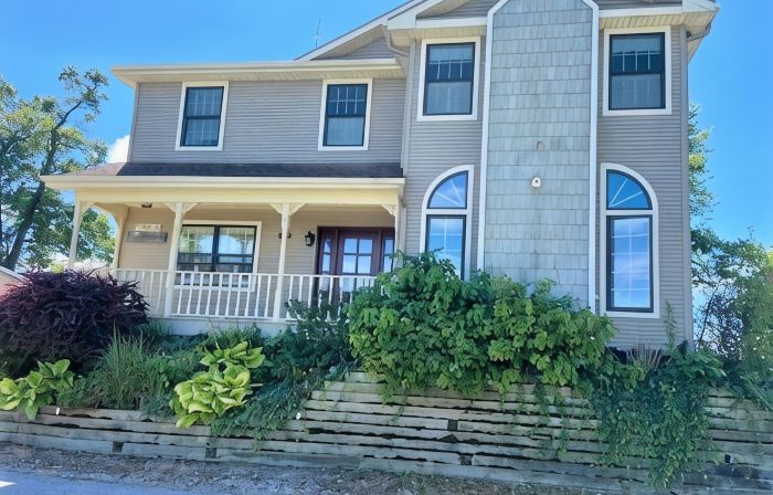 Large 2 Story Lake Home