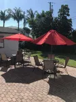 SPACIOUS 2bd, washer/dryer, private patio, grill