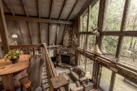 Rustic, cozy log home vacation retreat near Sister Bay. - Feriehus