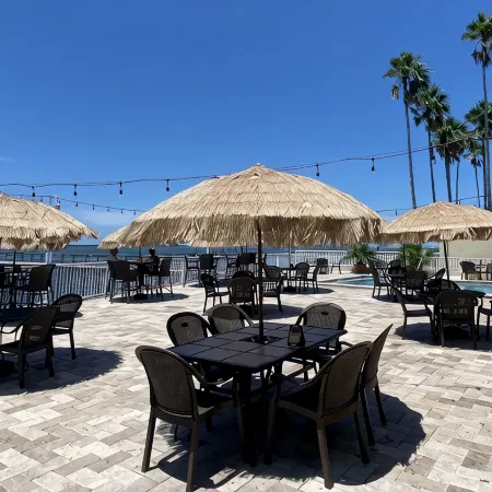 Condo in Waterfront Resort - Clearwater Beaches & Honeymoon Island, Free Bikes