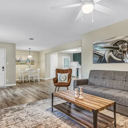 Charming 2/1 Cottage-Style House Near Texas A&M, Recently Updated