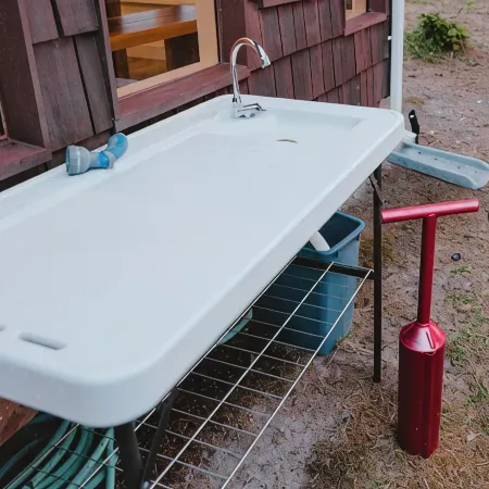 Remodeled Copalis Beach cottage with fully fenced yard
