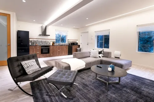 Modern Loft with Park Like Setting View - 4-Star