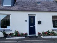 Charming fishermans cottage within minutes of beach and harbour Hoteles en Eyemouth