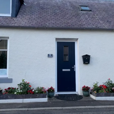 Charming fishermans cottage within minutes of beach and harbour Отели в г. Аймут