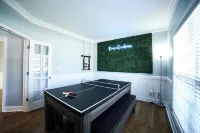 Huge 5 Bdrm W/King Bed Hot Tub - Homestays