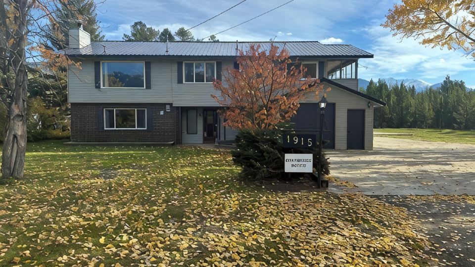 Large newly renovated house. Cozy and convenient.
