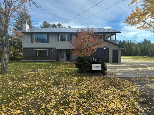 Large newly renovated house.  Cozy and convenient.