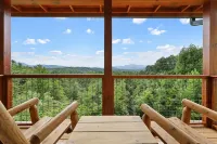 COZY LANE CABIN /Sleeps 8 /Mountain View/Hot Tub/ Game Room / Fire place/ - Vuoristonäköala