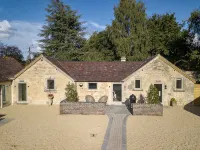 Cotswolds Piggery – Romantic Hideaway for Two - บังกะโล
