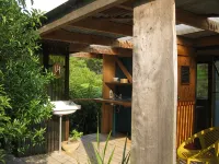 Woody Mamaku Retreat .  Eco stay close to  sea and nature. - 3-Star