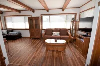 Spacious 2 bedroom apartment with free parking - 3 stjerner
