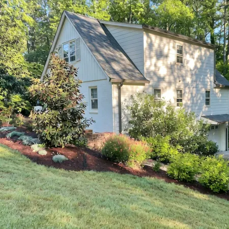 Beautifully remodeled 3BR Home in Raleigh's North Hills Dining &Shopping area