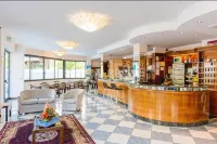 Hotel President - بار