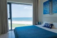 Yimo Blue Family Seaview Large Apartment Homestay (Seventh Phase Sea Mirror) - สระว่ายน้ำแบบอินฟินิตี้
