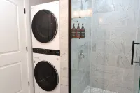 Modern 5BR 3BA • Retreat Near Subway & Downtown • Free Parking