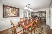 Right At Home-Midland Oasis with pool-billiards