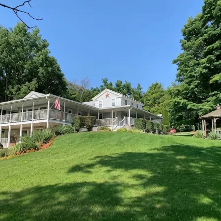 Beautiful renovated Farmhouse on Seneca Lake. Finger Lake Wine Trail.