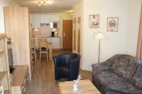 Close to the beach Living at the marina - Homestays