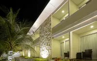 D'Season Hotel Karimunjawa - parking