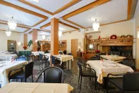 Hotel Centro Benessere Gardel - Pool