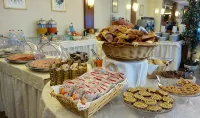 Euromotel Croce Bianca - breakfast