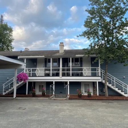 308 Moose Unit - Kenai Minutes from downtown and two blocks to the Beach!