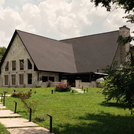 Luxury estate on 10 Acres