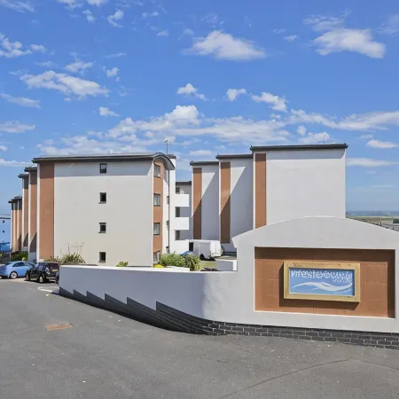 Westbeach Holiday Apartments
