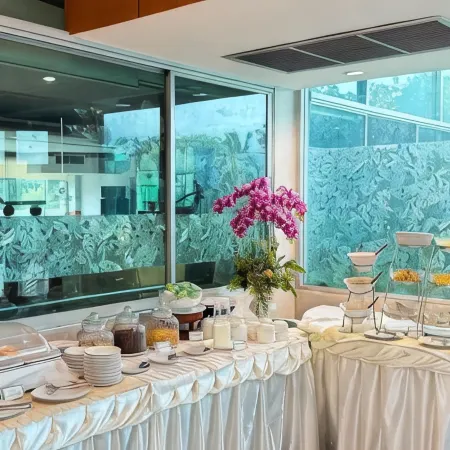Viang Tak Riverside Hotel