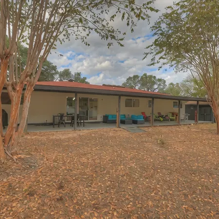 Whitewater River House - Game Room, Firepit, Walking Distance to Whitewater Amphitheater!