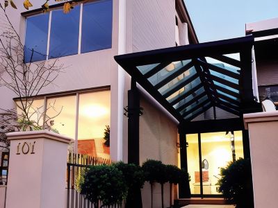 Knightsbridge Apartments