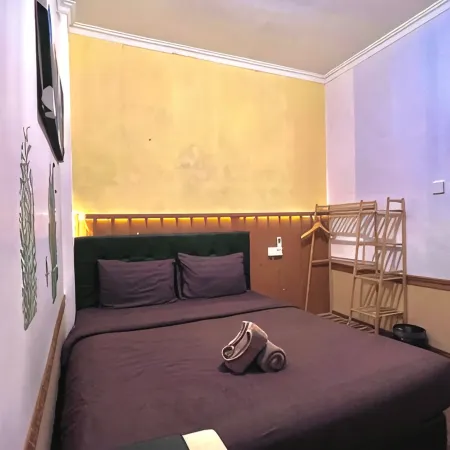 Escotel Mahera Отели рядом с достопримечательностью «Сенен»