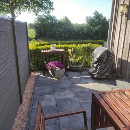 Cozy Vacation Apartment with Bicycle Garage Just 6 km from the Beach