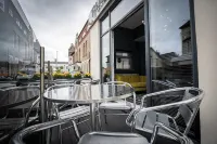 Cherish Lewis Hotel Blackpool- 2 Min to Beach- Smart Lock- Fast WiFi