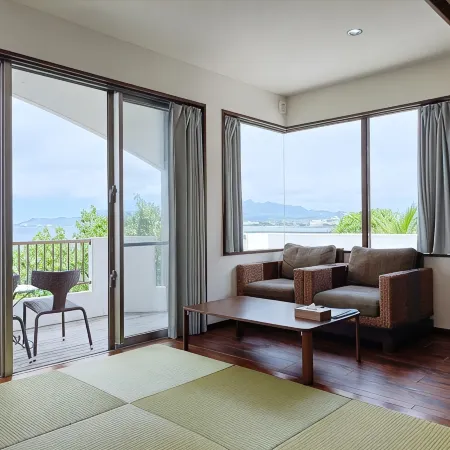 Kariyushi Condominium Resort Sea Side House