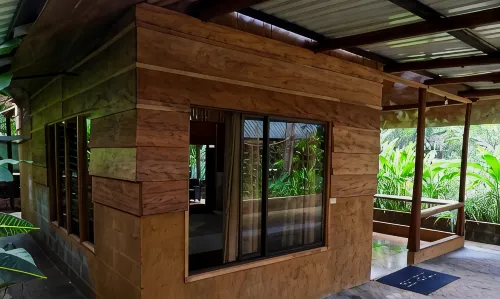 Iguanitas Lodge - Bed and Breakfasts