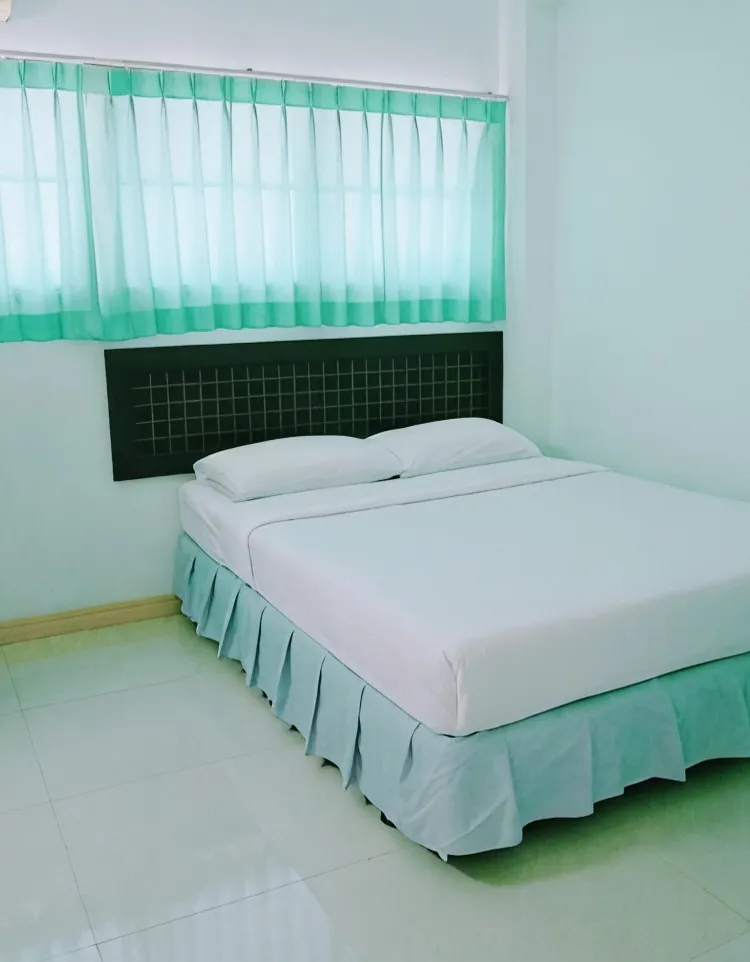 ห้องเตียงใหญ่ 1 เตียง (พัดลม)