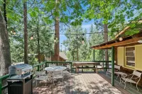 IdyllAway Vintage Cabin - Kid Friendly Cul-De-Sac!