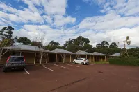 Grande Escape Resort - parking