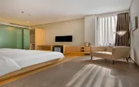 Tama Boutique Hotel - balcony