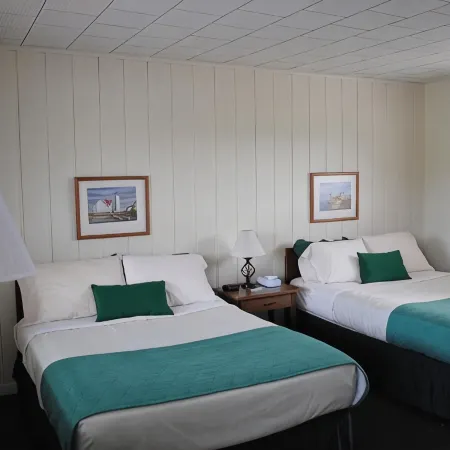 Rock Ledge Motel