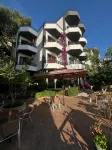 Privé City Hotel